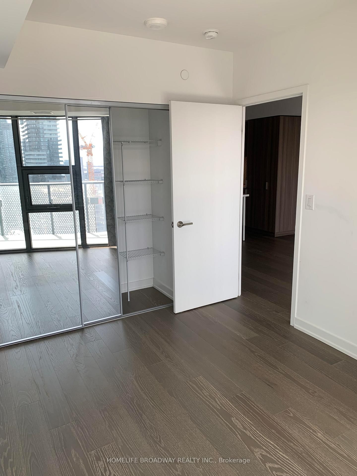 11 Wellesley St W, unit 4104 for rent