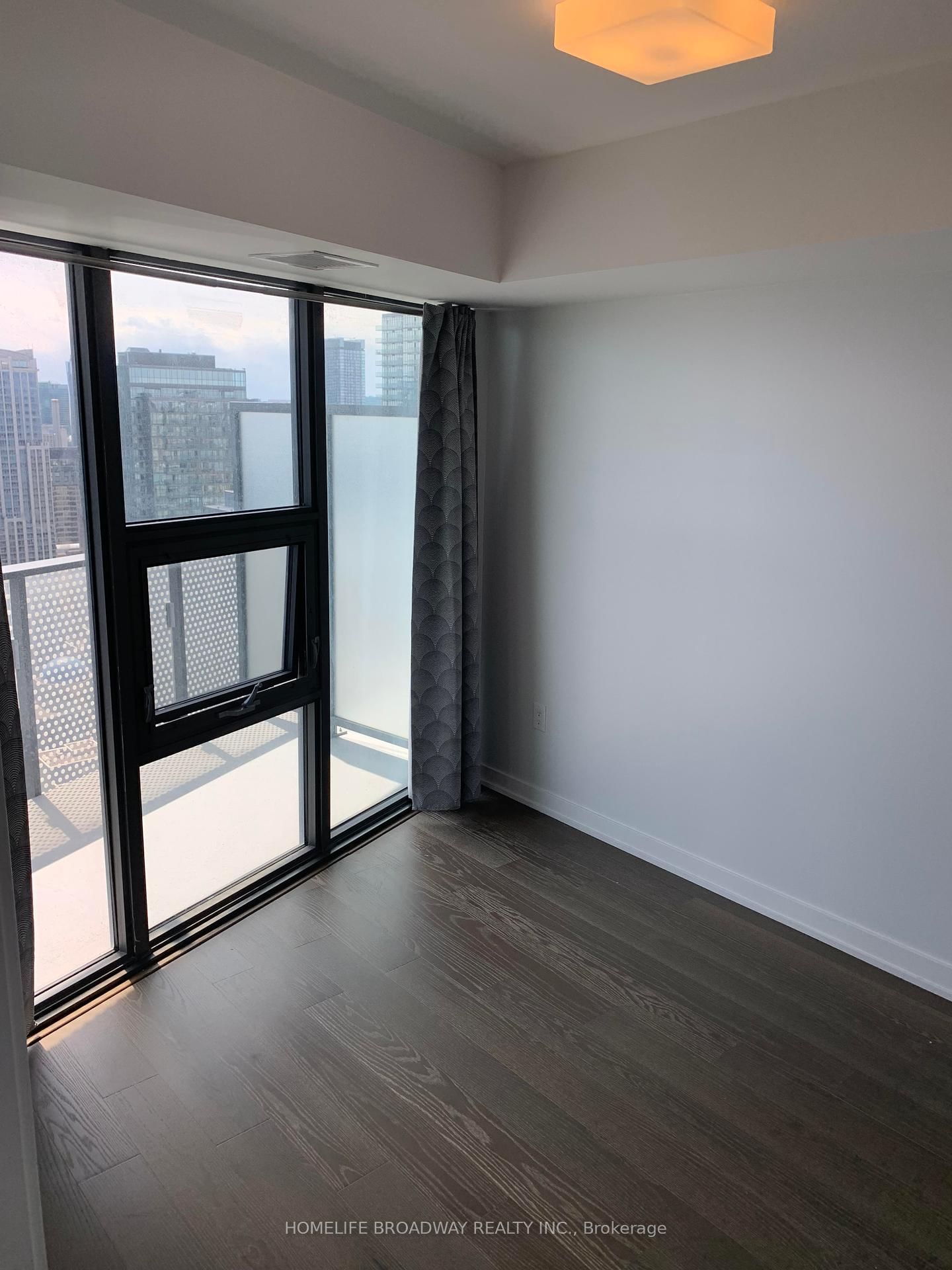 11 Wellesley St W, unit 4104 for rent