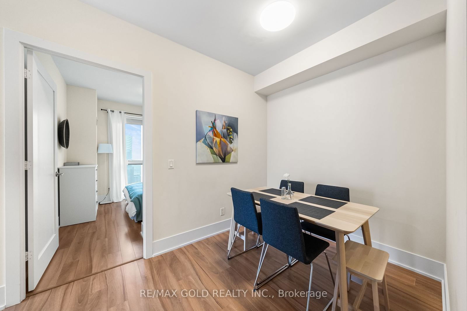 300 Front St W, unit 3712 for rent