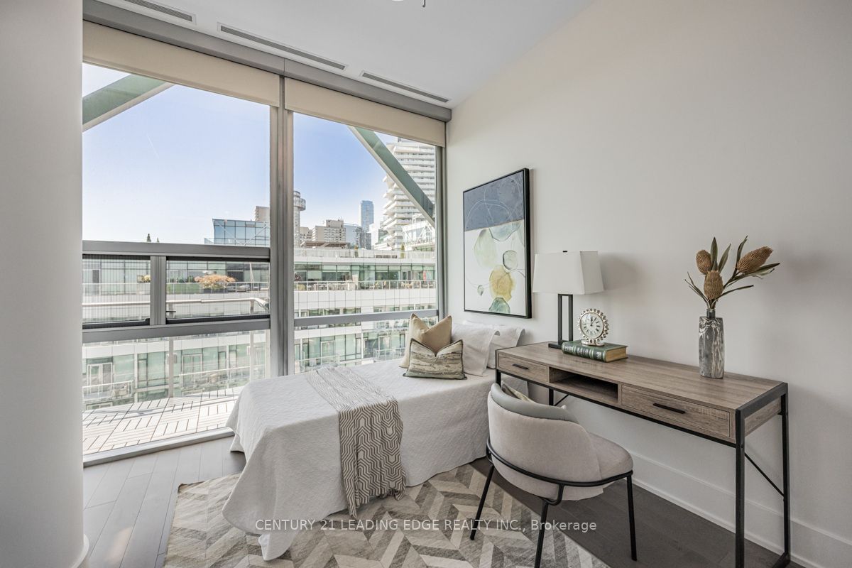 39 QUEENS Quay E, unit 1211 for sale