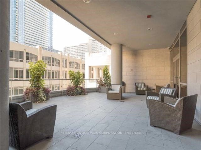 763 Bay St, unit 911 for sale