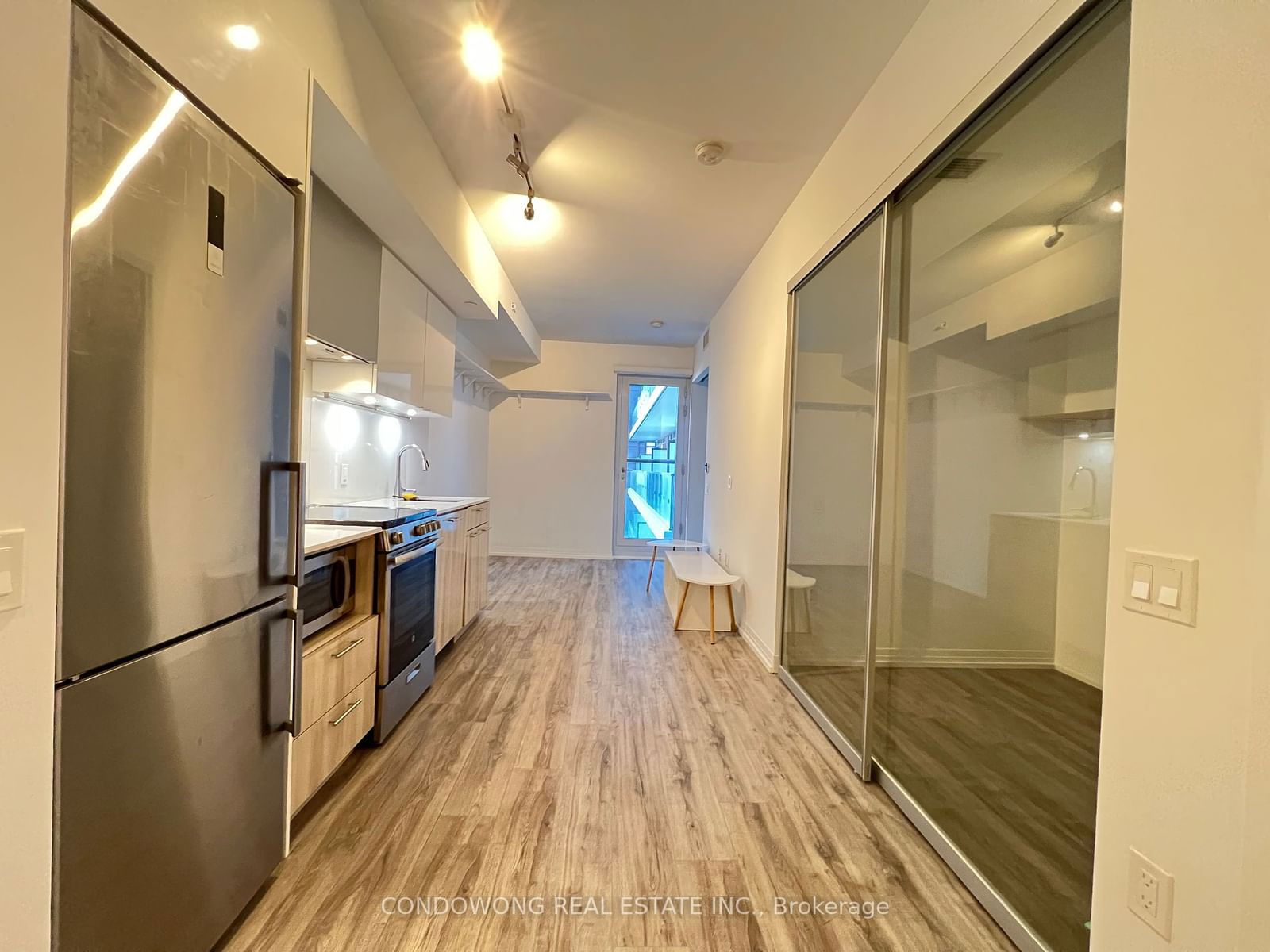 251 Jarvis St, unit 939 for rent