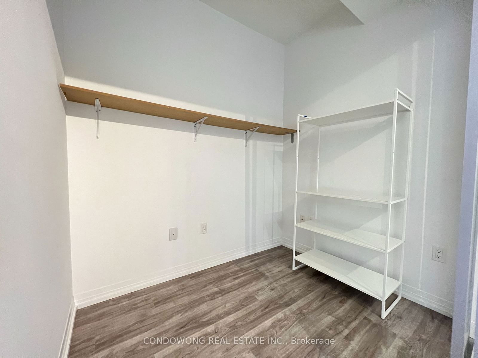 251 Jarvis St, unit 939 for rent