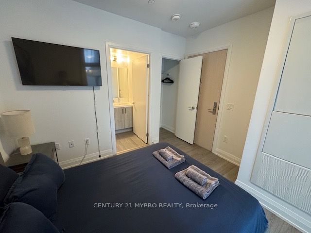 77 Mutual St S, unit 2311 for rent