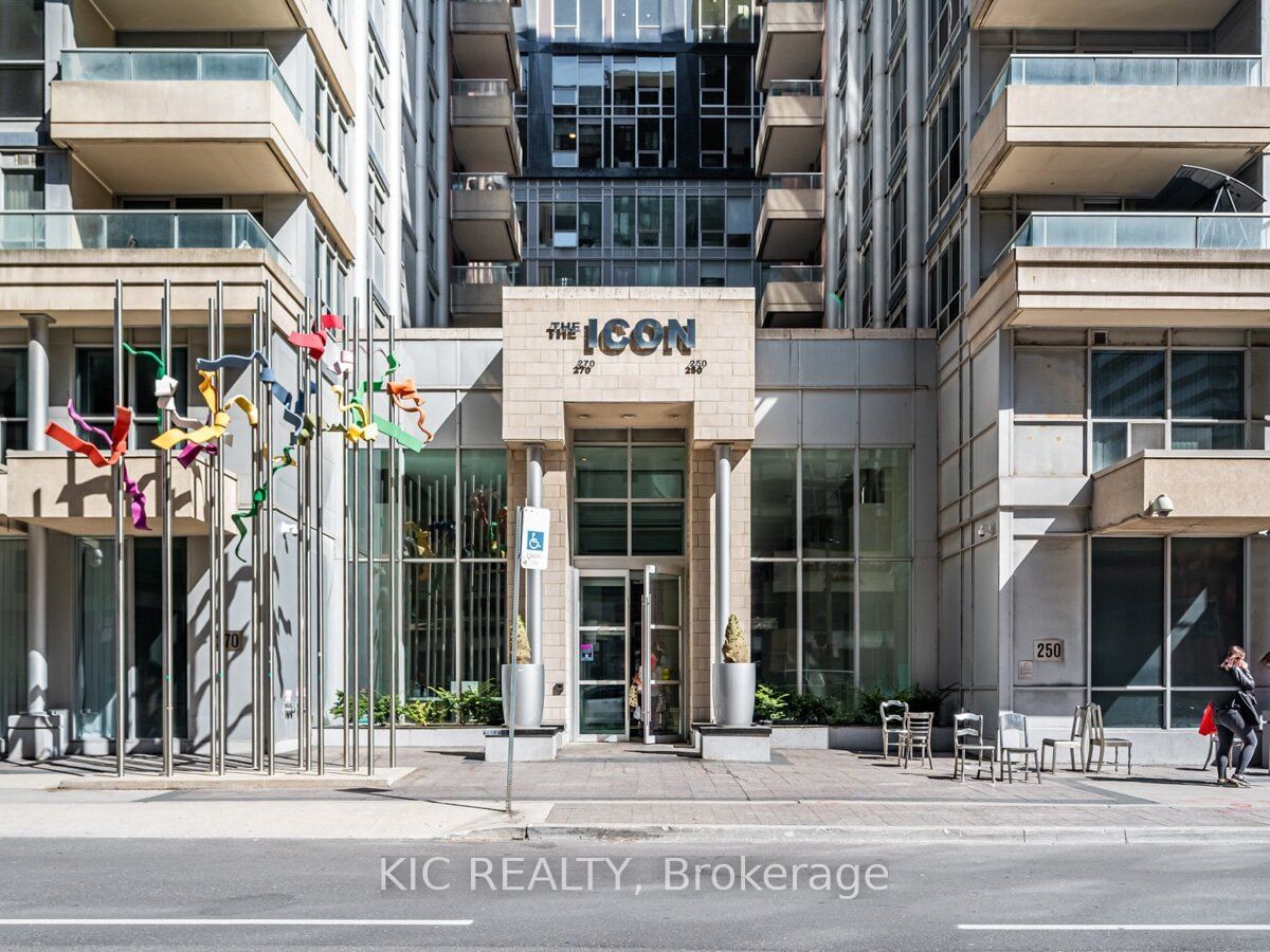 250 Wellington St W, unit 1727 for sale