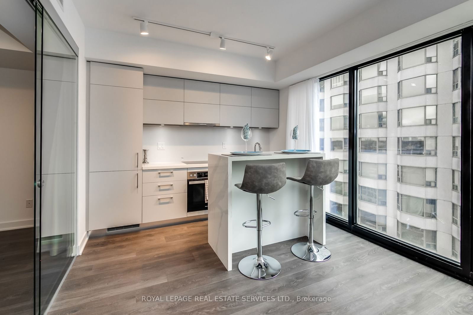 188 Cumberland St, unit 1907 for rent