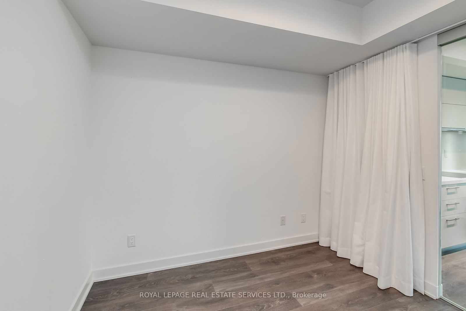 188 Cumberland St, unit 1907 for rent