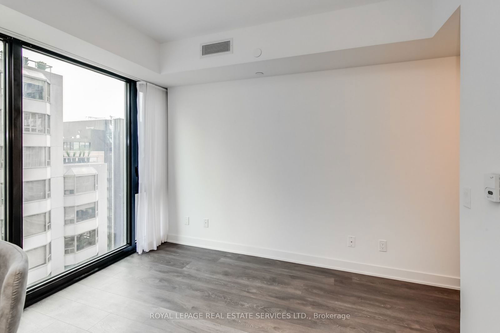 188 Cumberland St, unit 1907 for rent