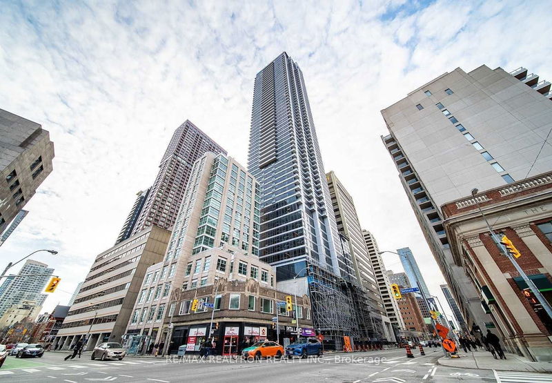 395 Bloor St E, unit 3006 for rent