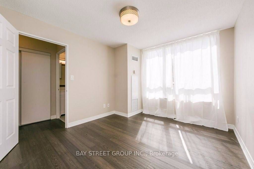 43 Eglinton Ave E, unit 1709 for rent