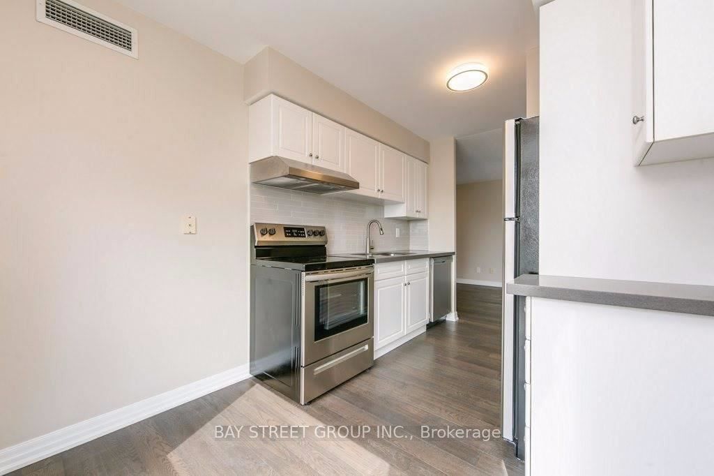 43 Eglinton Ave E, unit 1709 for rent