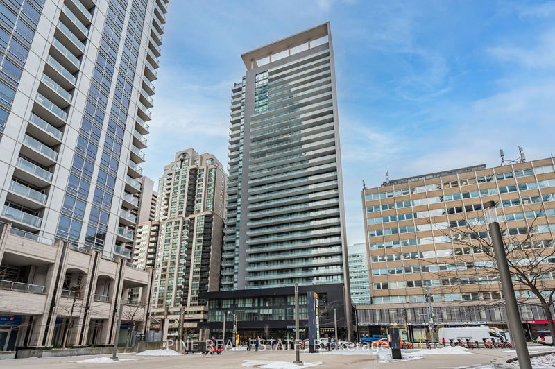 770 Bay St, unit 2602 for rent