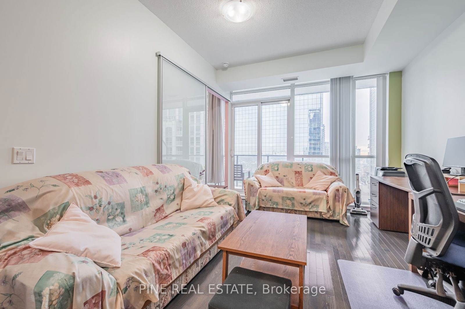 770 Bay St, unit 2602 for rent