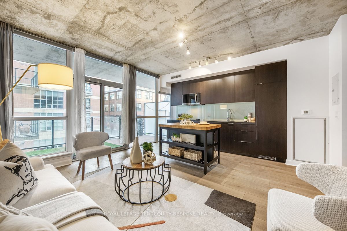 478 King St W, unit 202 for sale