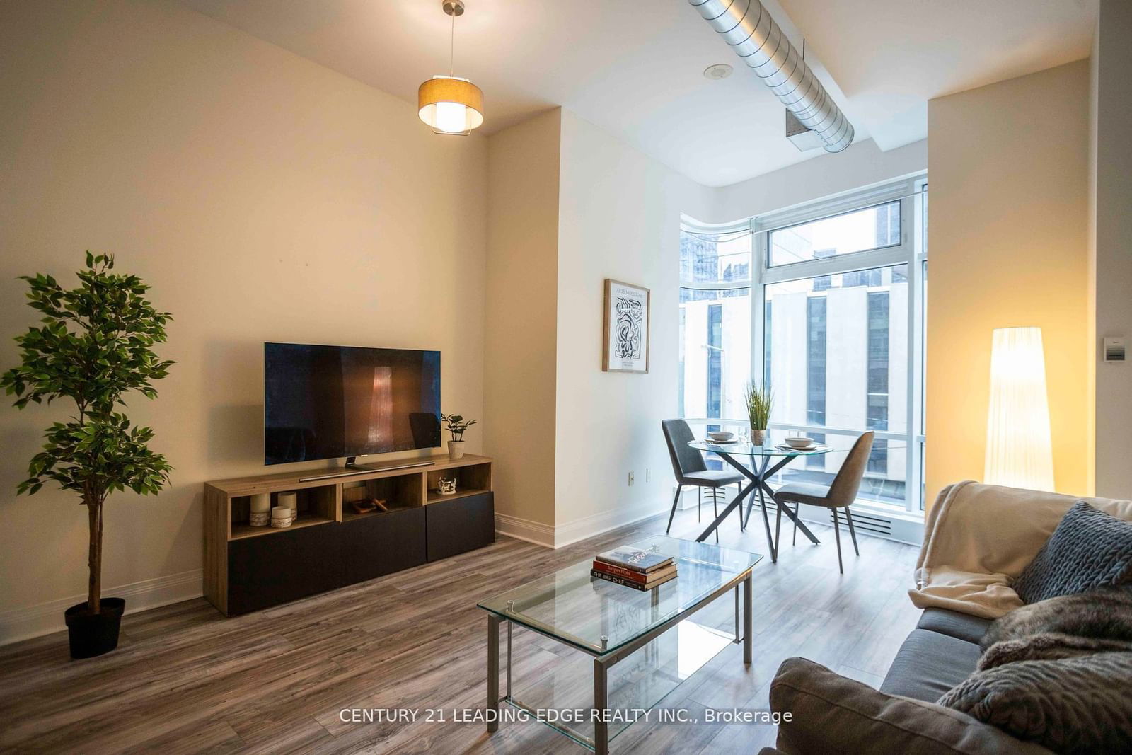 2191 Yonge St, unit Loft #5 for sale