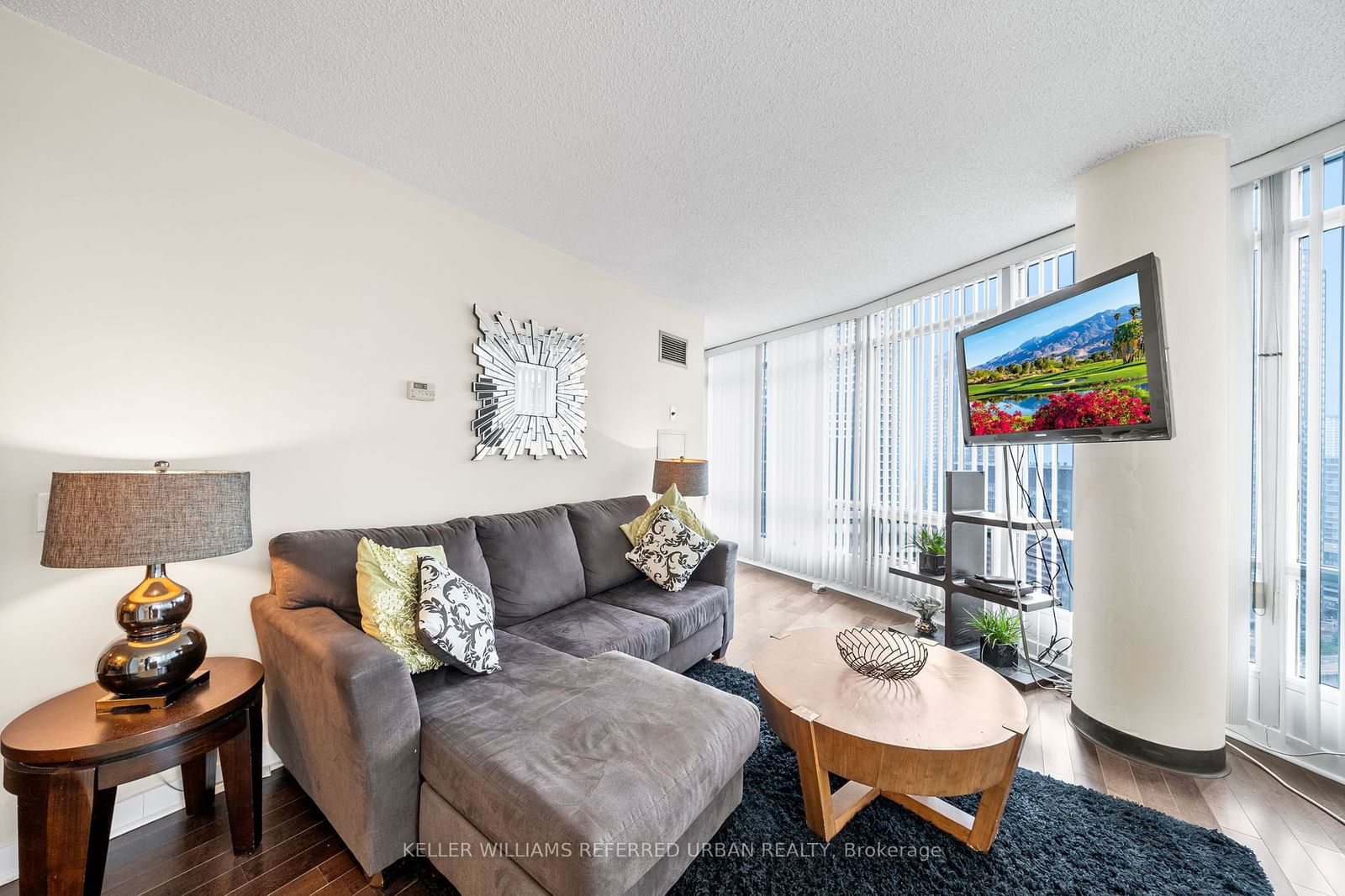 373 Front St W, unit 2803 for rent