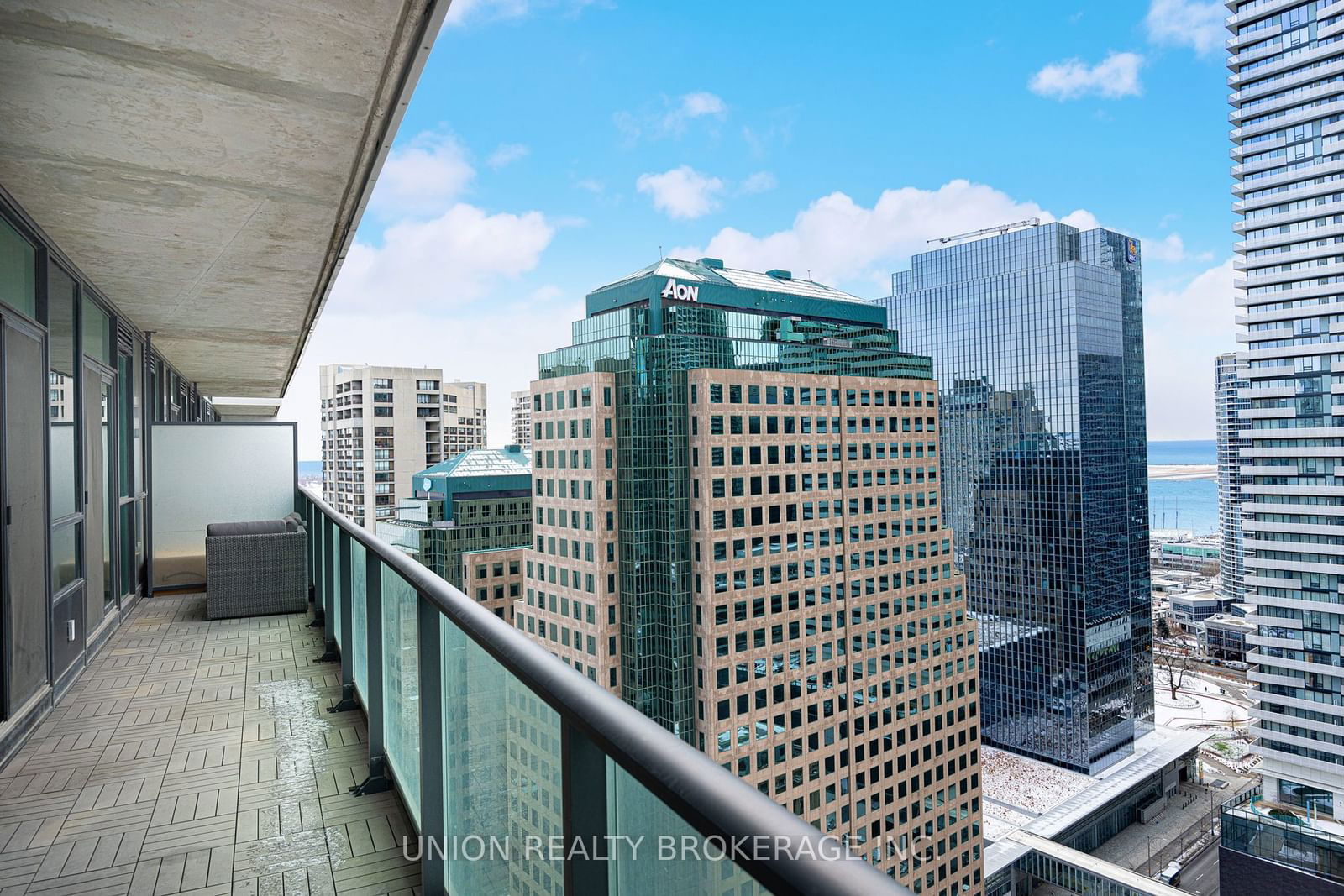 33 Bay St, unit 2903 for sale