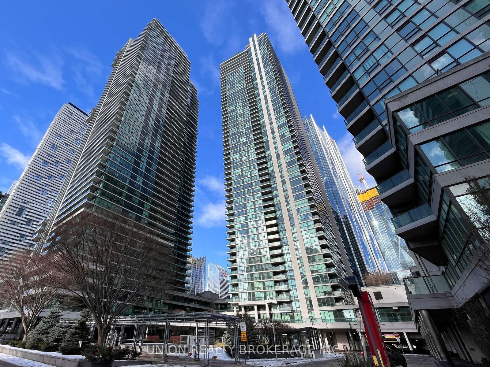 33 Bay St, unit 2903 for sale