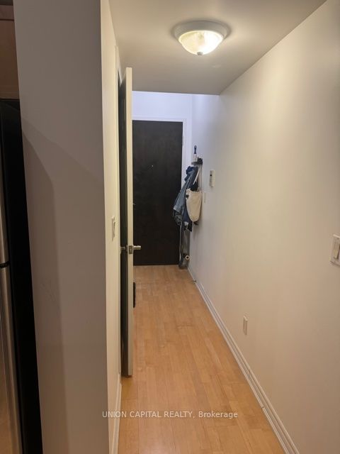 761 Bay St, unit 3613 for rent