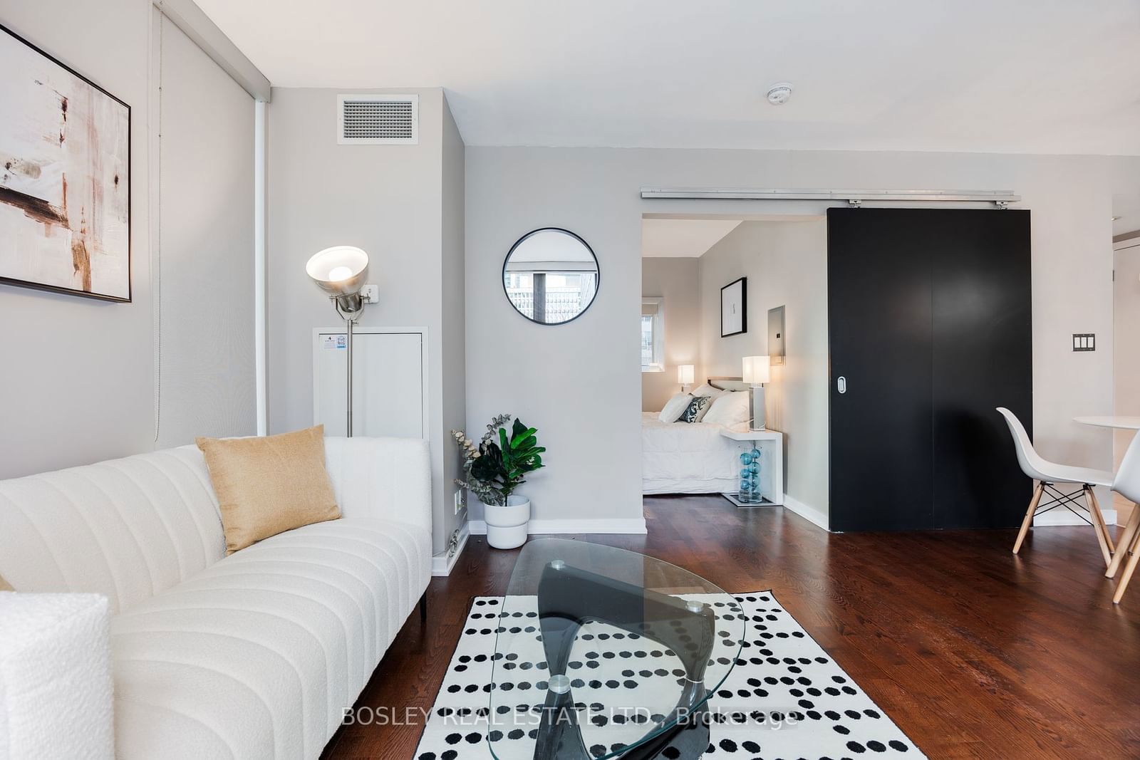 33 Lombard St, unit 412 for sale