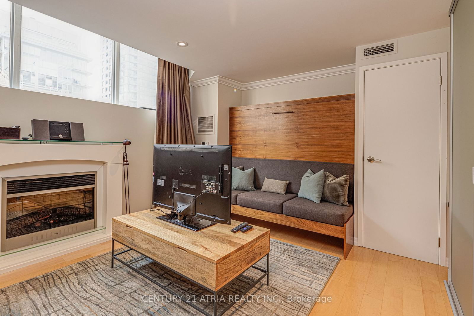 1 King St W, unit 1412 for sale