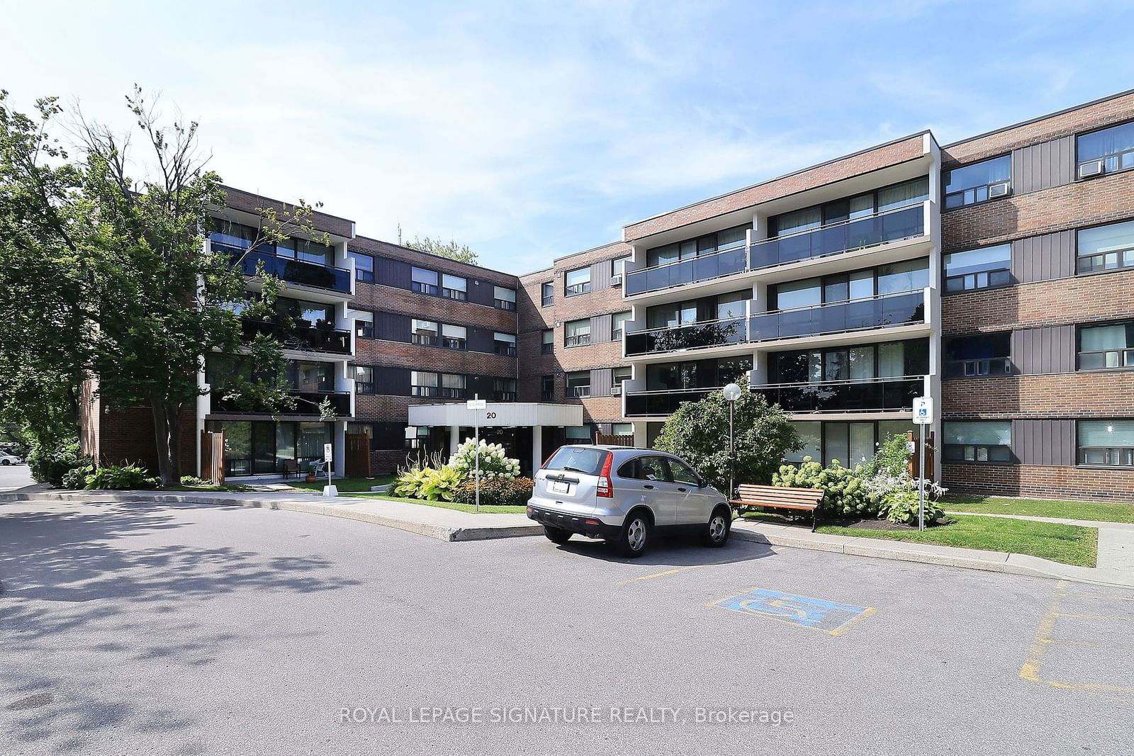 20 Sunrise Ave, unit 114 for sale