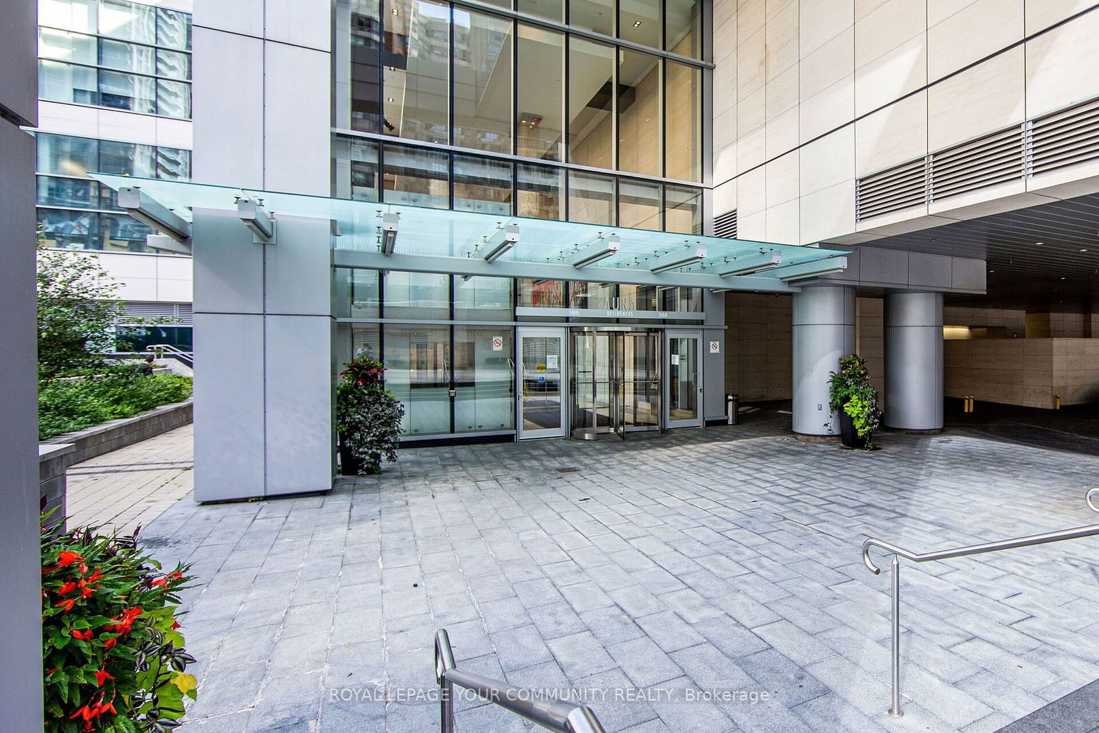 386 Yonge St, unit 4313 for rent