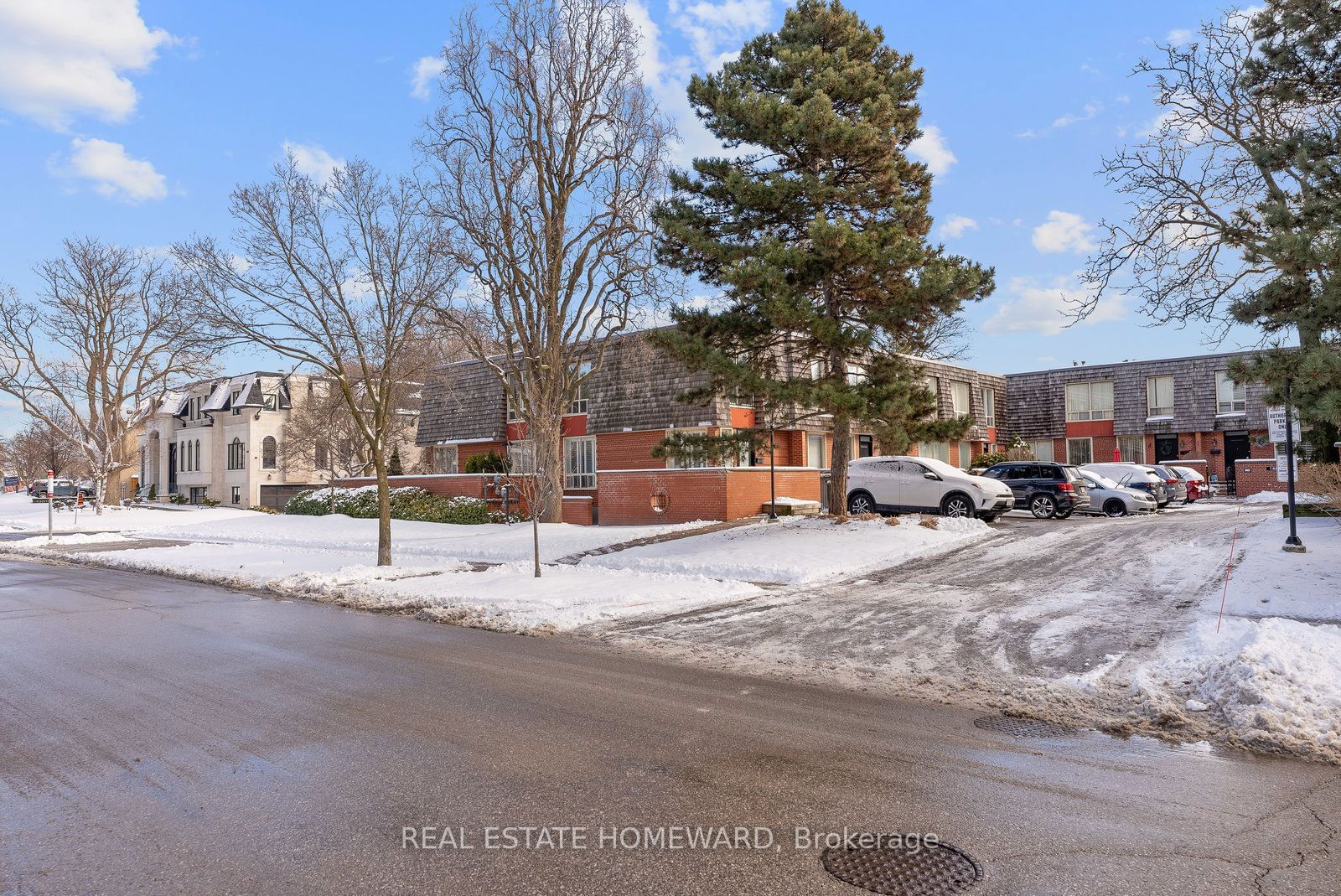 Yorkminster & Upper Canada Townhomes, North York, Toronto