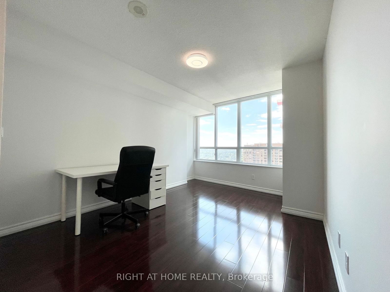 18 Spring Garden Ave, unit 3202 for rent