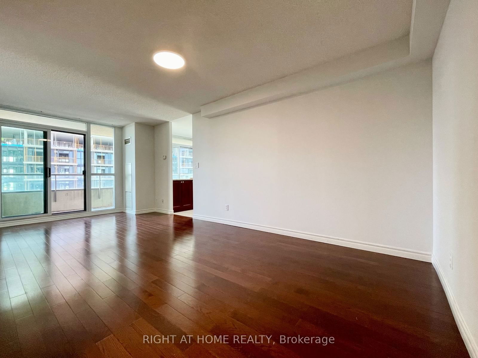 18 Spring Garden Ave, unit 3202 for rent