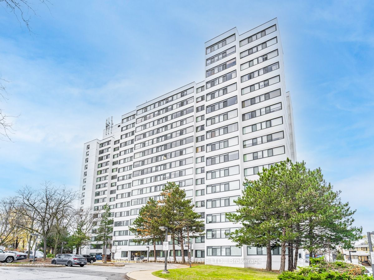 3000 Bathurst Street Condos, North York, Toronto