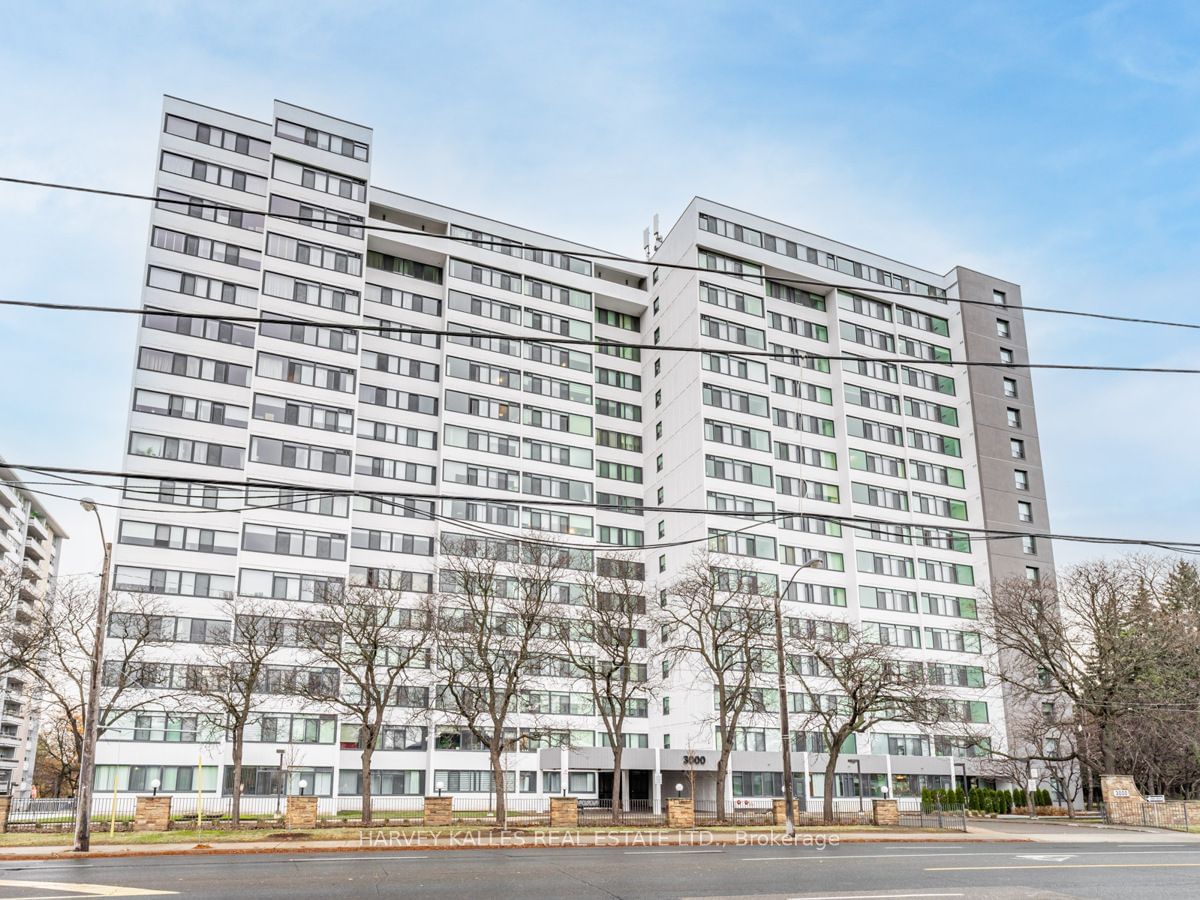 3000 Bathurst Street Condos, North York, Toronto