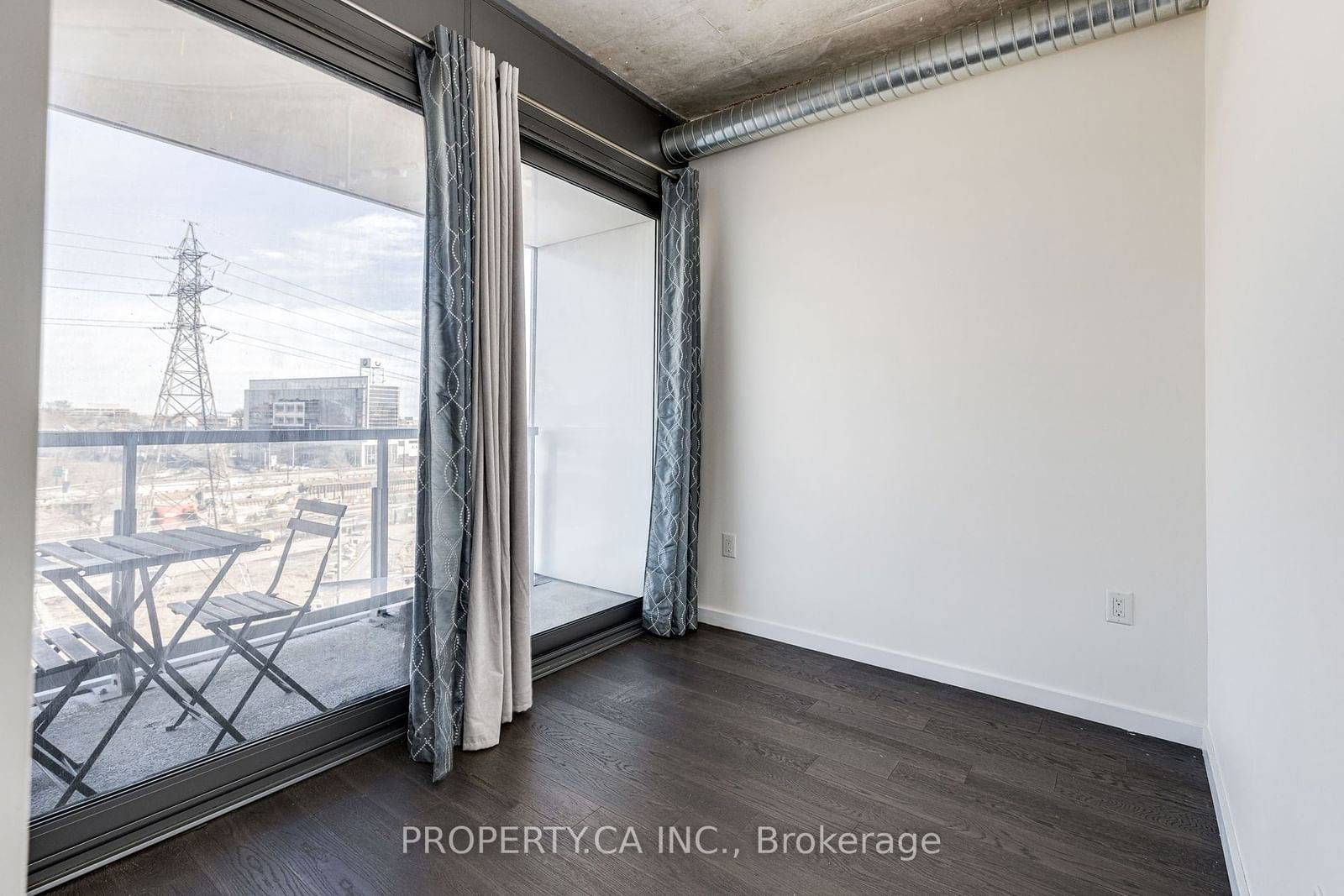 170 Bayview Ave, unit 511 for rent