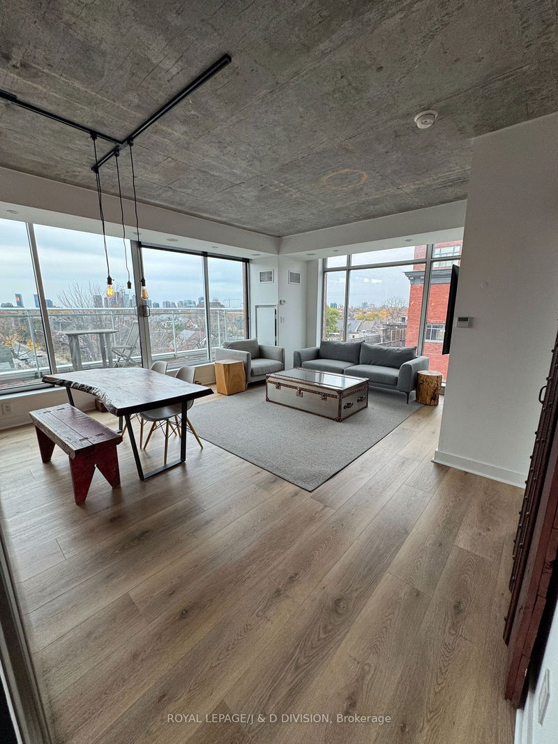 301 Markham St, unit 502 for rent