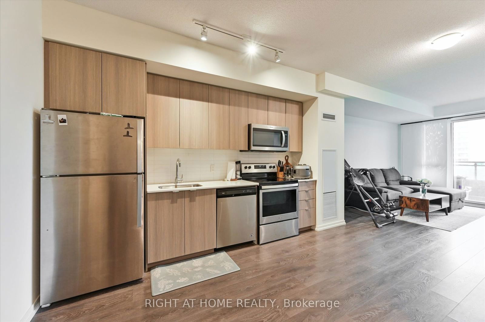 3237 Bayview Ave, unit 312 for sale