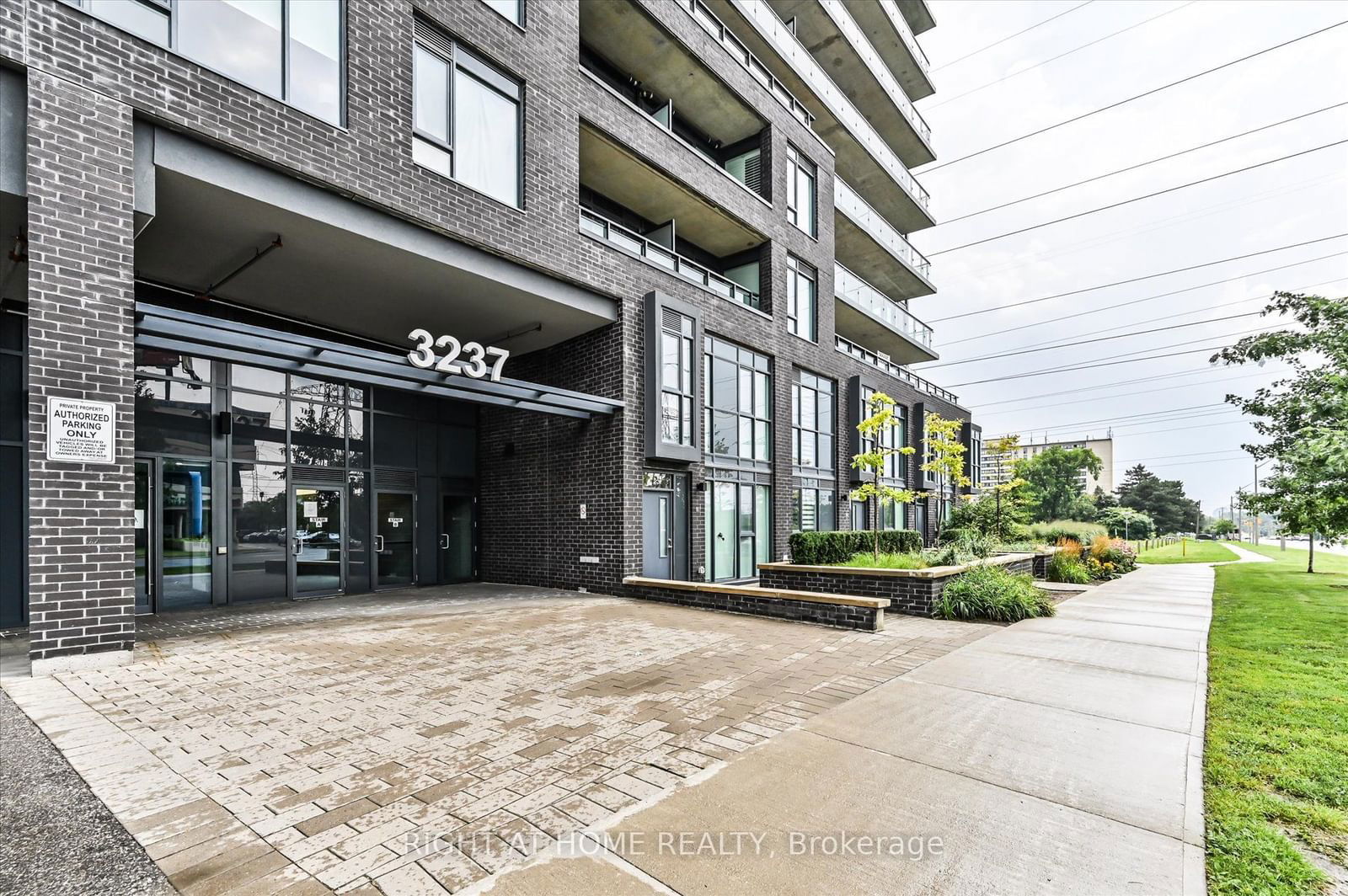 3237 Bayview Ave, unit 312 for sale