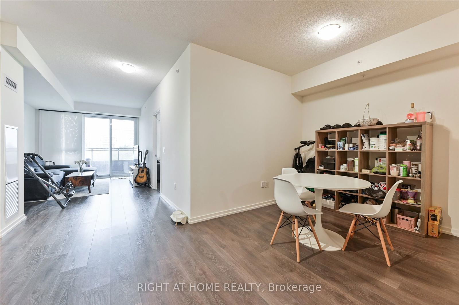 3237 Bayview Ave, unit 312 for sale