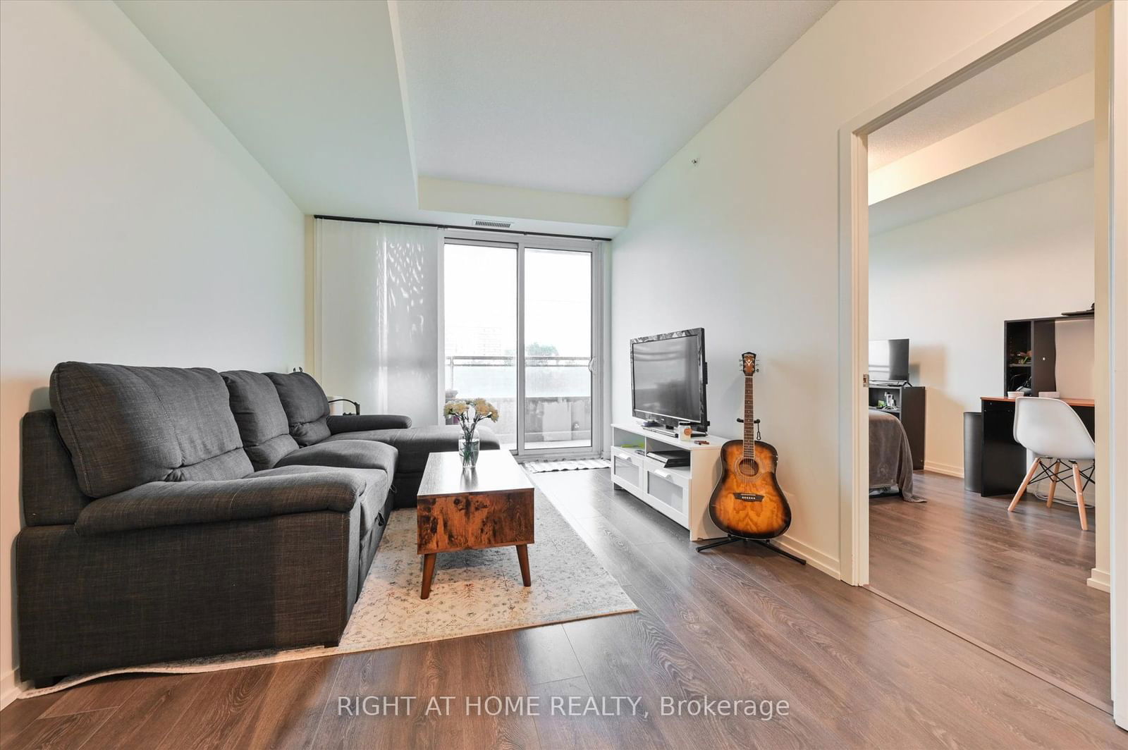 3237 Bayview Ave, unit 312 for sale