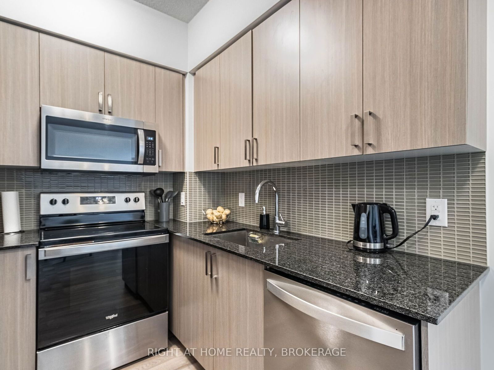 1603 Eglinton Ave W, unit 216 for sale