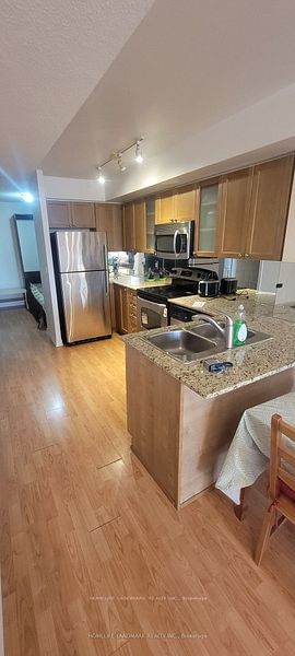 761 Bay St, unit 2104 for rent