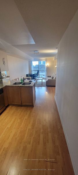 761 Bay St, unit 2104 for rent