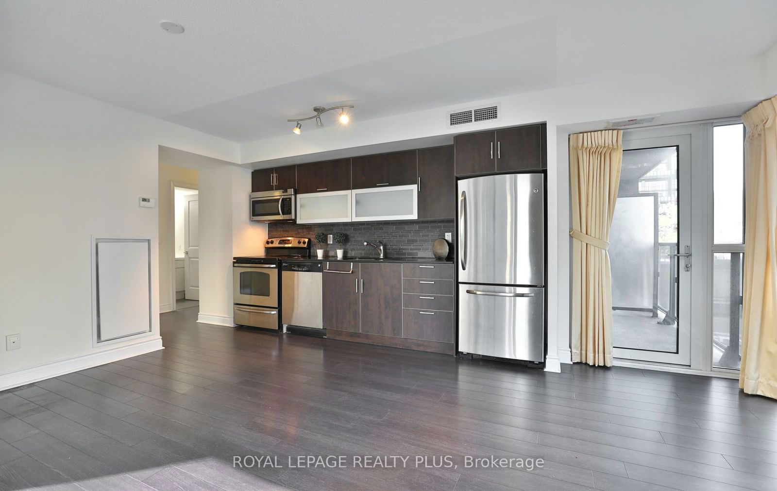 28 Ted Rogers Way, unit 309 for rent