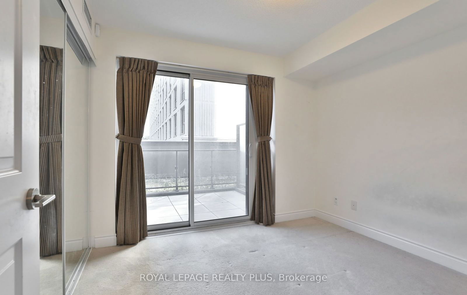 28 Ted Rogers Way, unit 309 for rent