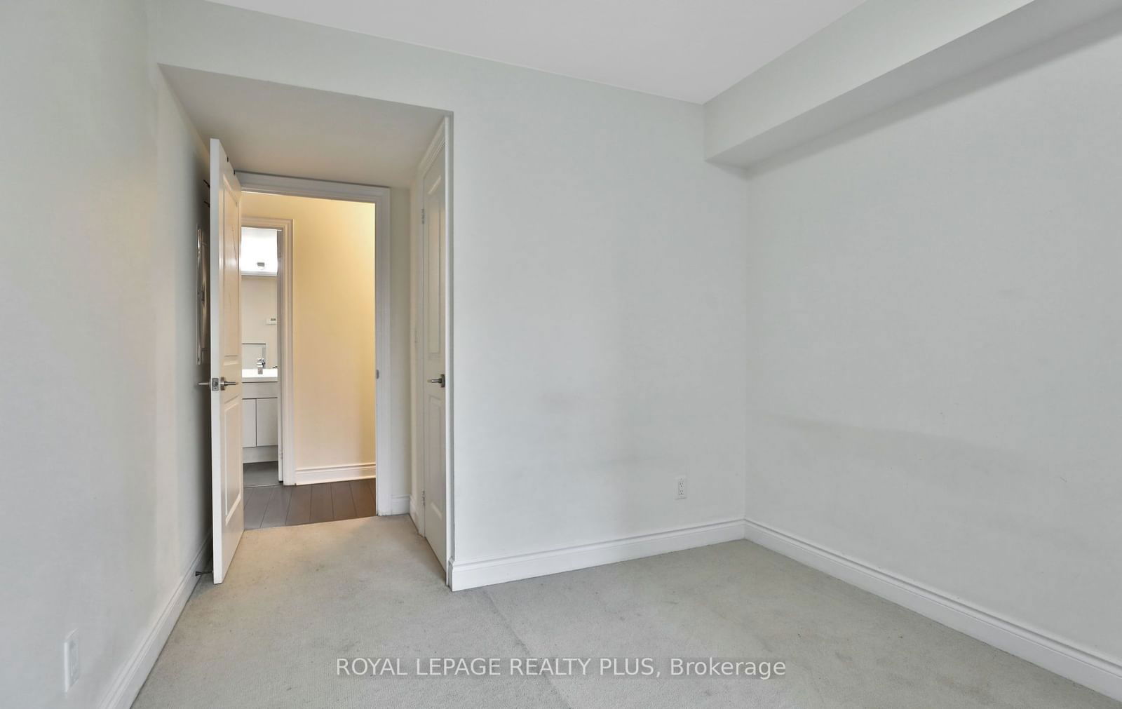 28 Ted Rogers Way, unit 309 for rent