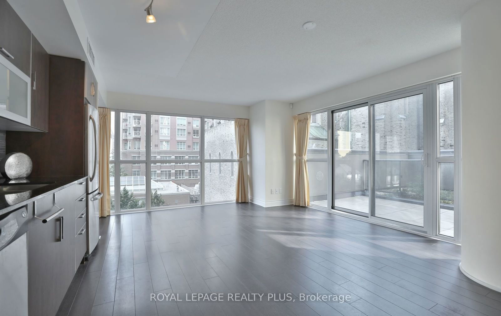 28 Ted Rogers Way, unit 309 for rent