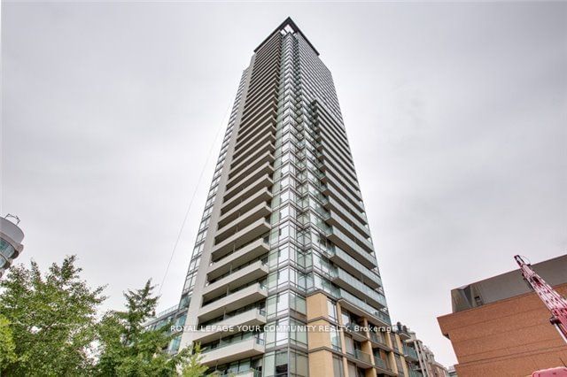 18 Yorkville Ave, unit 1801 for rent