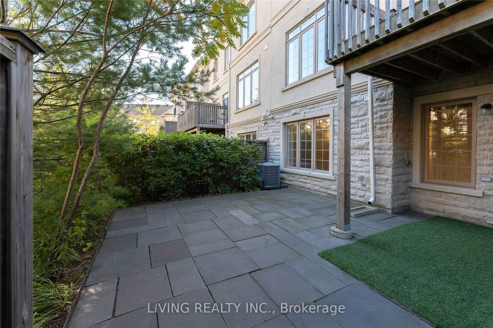 21 Bloorview Place Townhouses, North York, Toronto