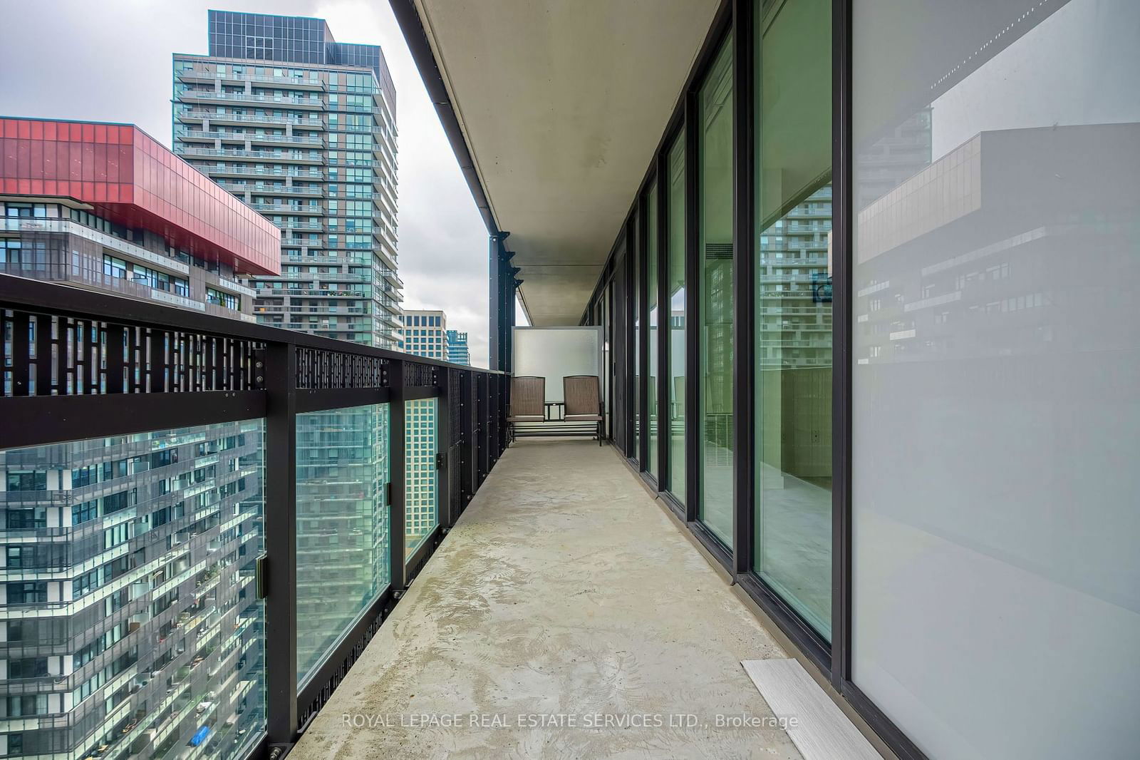 8 Eglinton Ave E, unit 2705 for sale