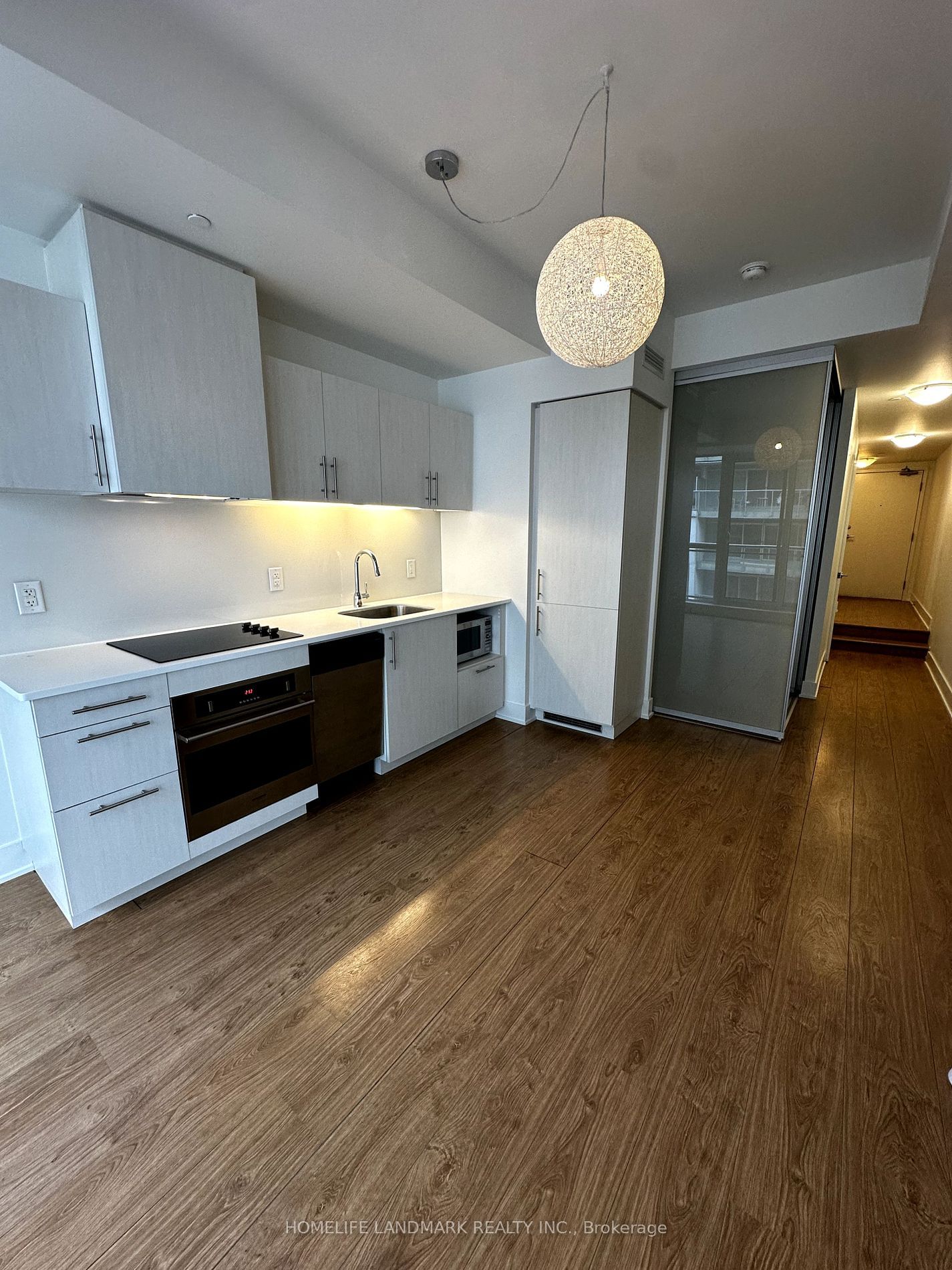 508 Wellington St W, unit 606 for rent