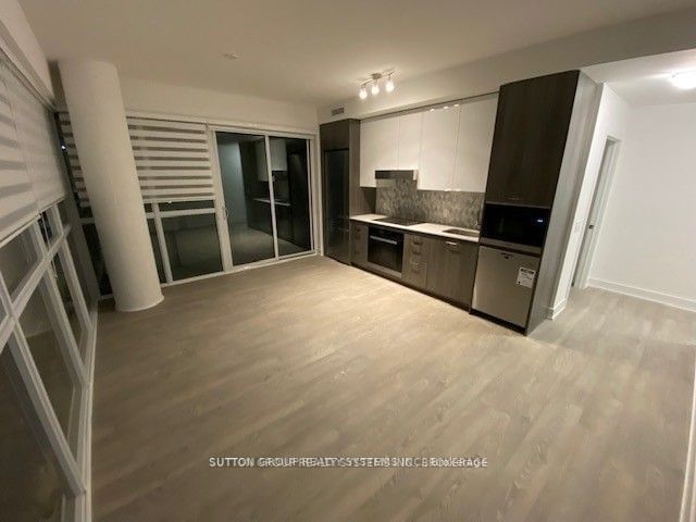 11 Lillian St, unit 807 for sale